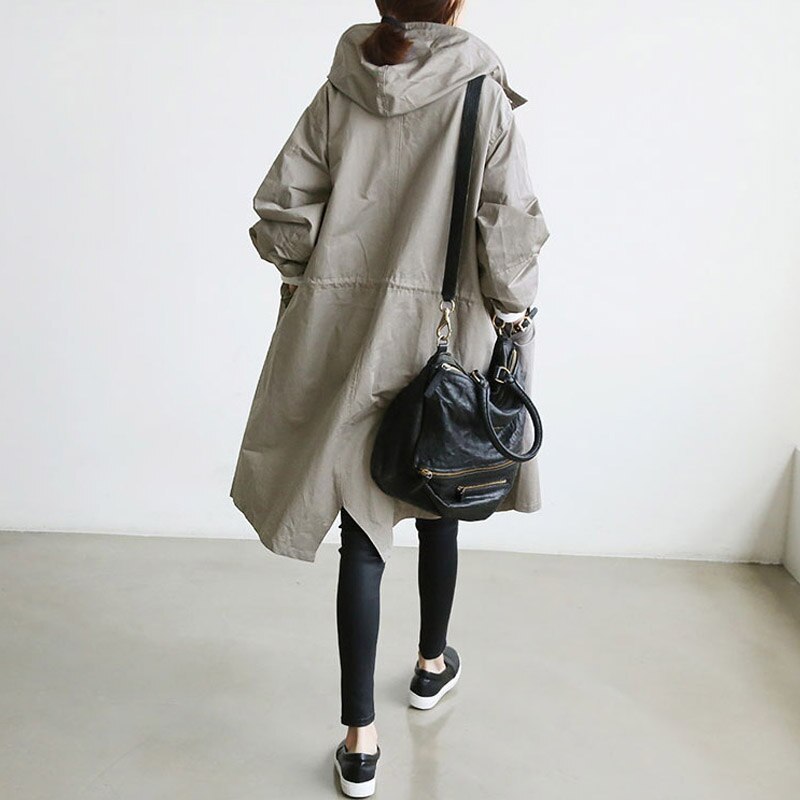 Mirna - Elegantan Vodoodbojni Trenchcoat